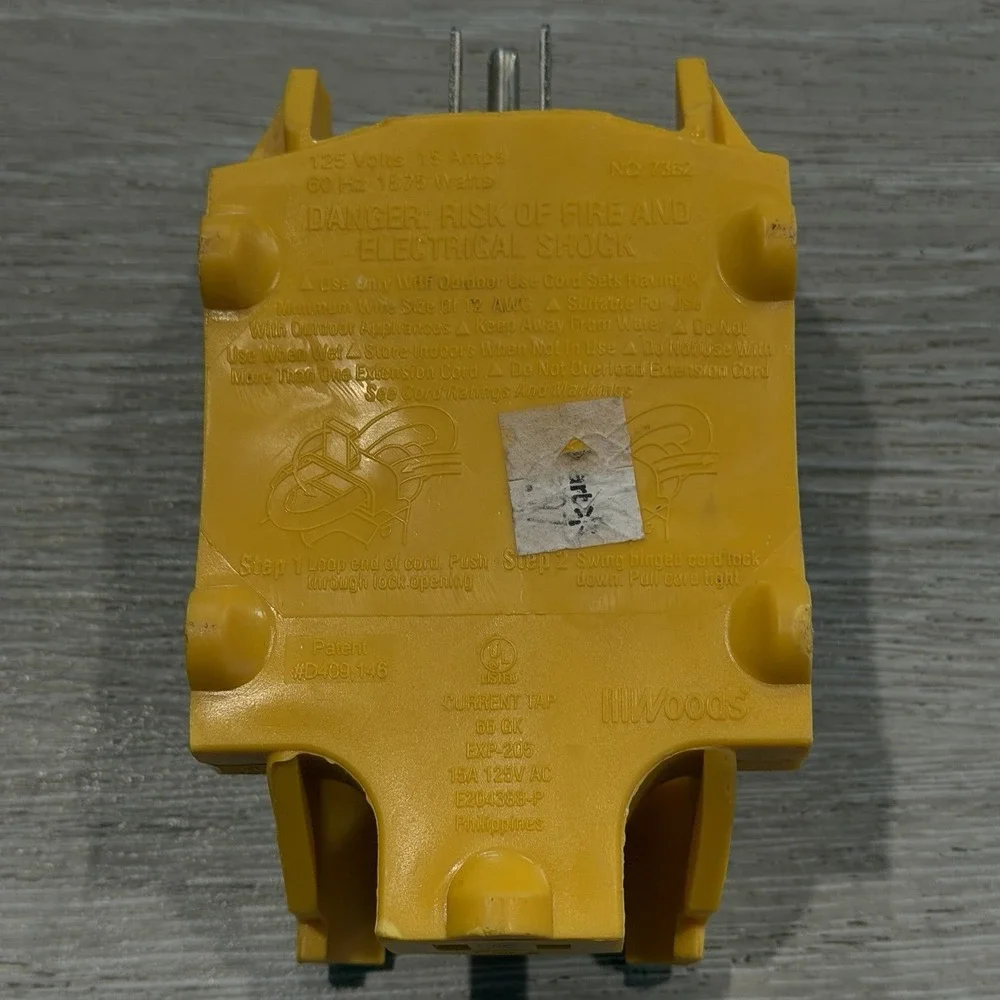 Woods 7362 5 Female Plug 1 Male Plug 125V 15 A